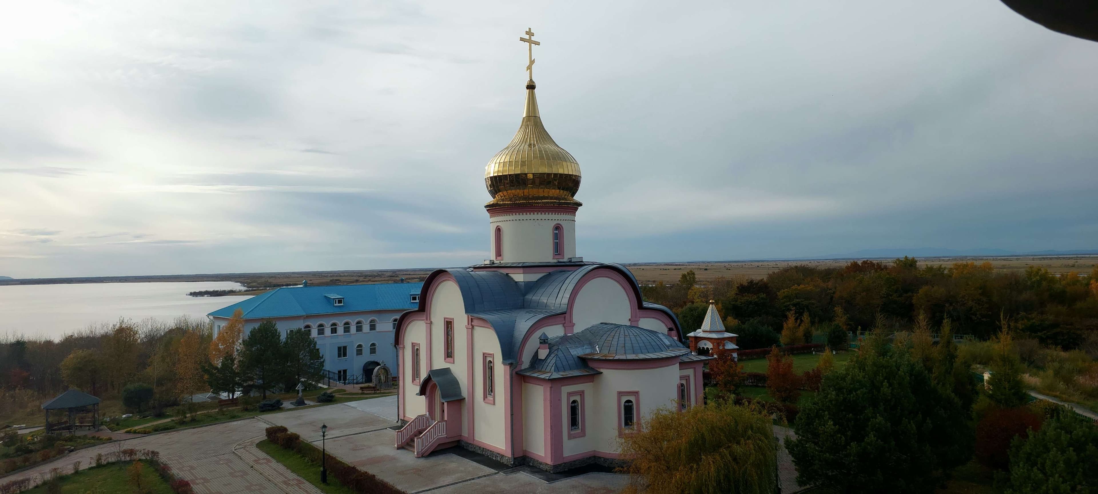 Храм святых Первоверховных апостолов Петра и Павла — точка маршрута «Свято-Петропавловский женский монастырь»