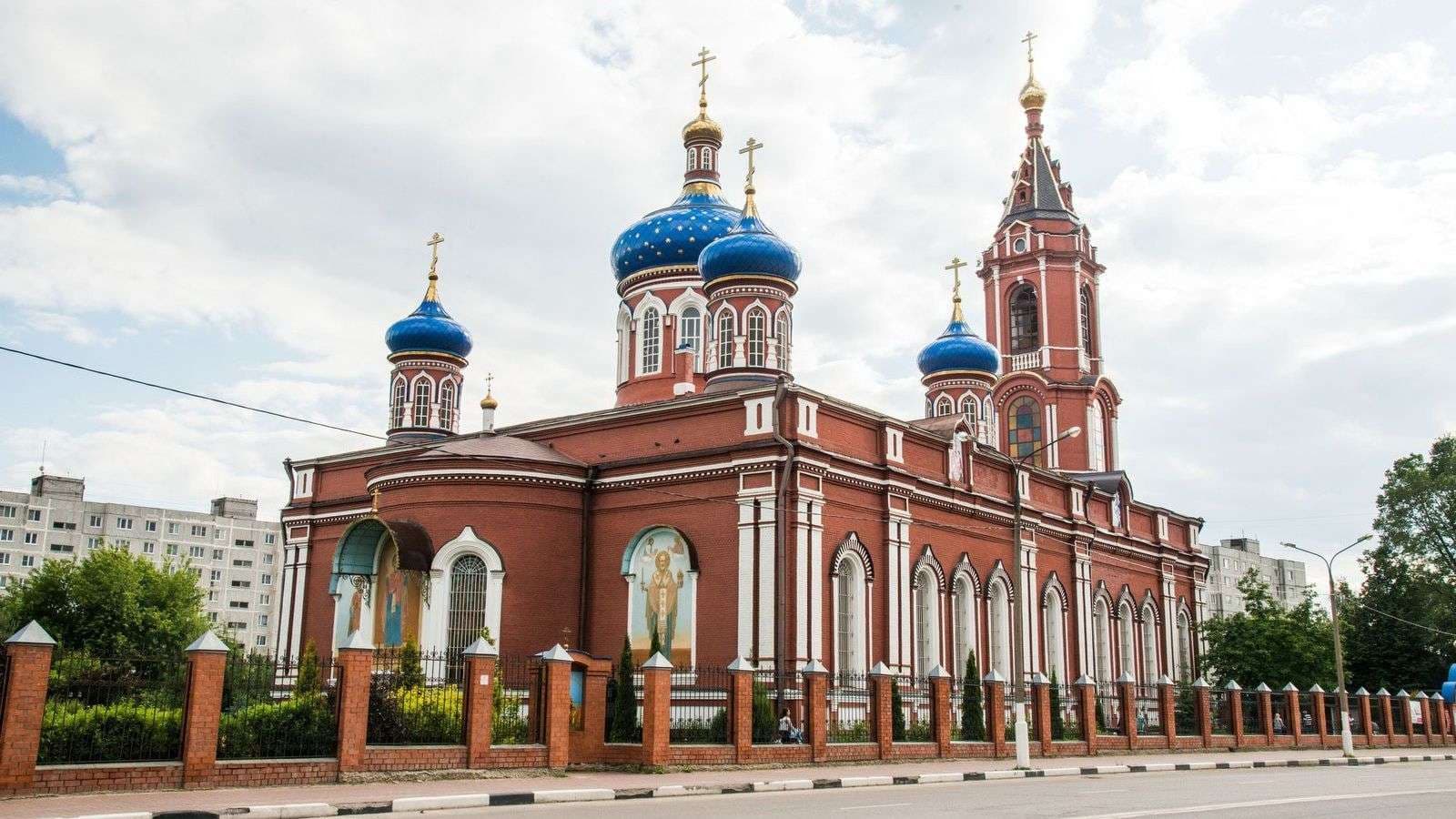 7. Собор Рождества Пресвятой Богородицы
 — точка маршрута «Орехово-Зуево: подмосковный «Манчестер»»