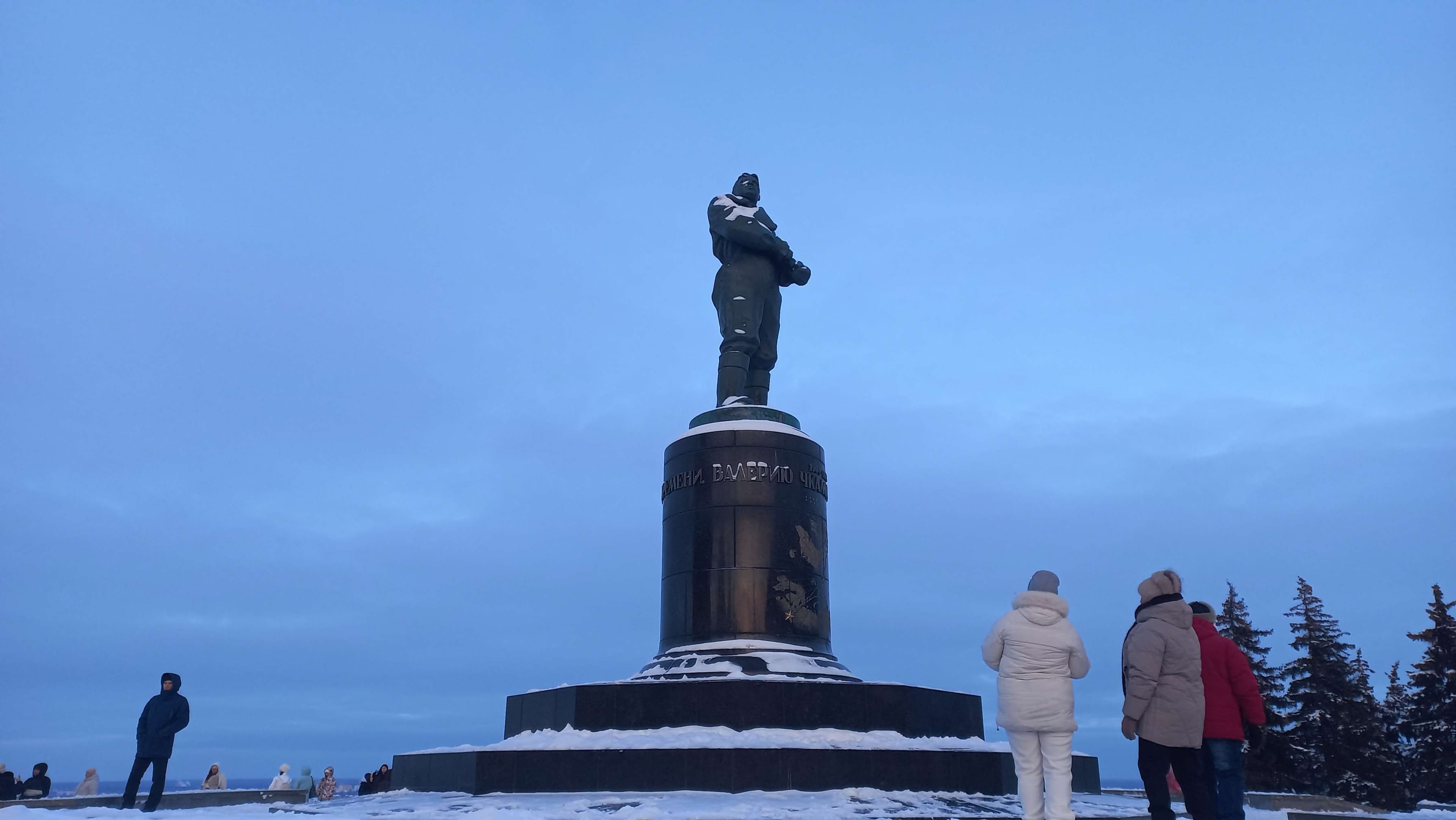 Памятник Чкалову — точка маршрута «Волжские откосы»