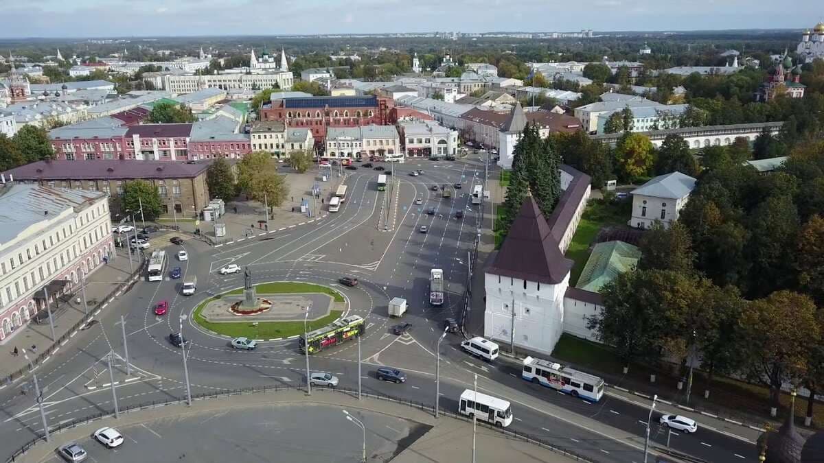 Богоявленская площадь (Церковь Богоявления Господня) — точка маршрута «Ярославль – город с тысячелетней историей»