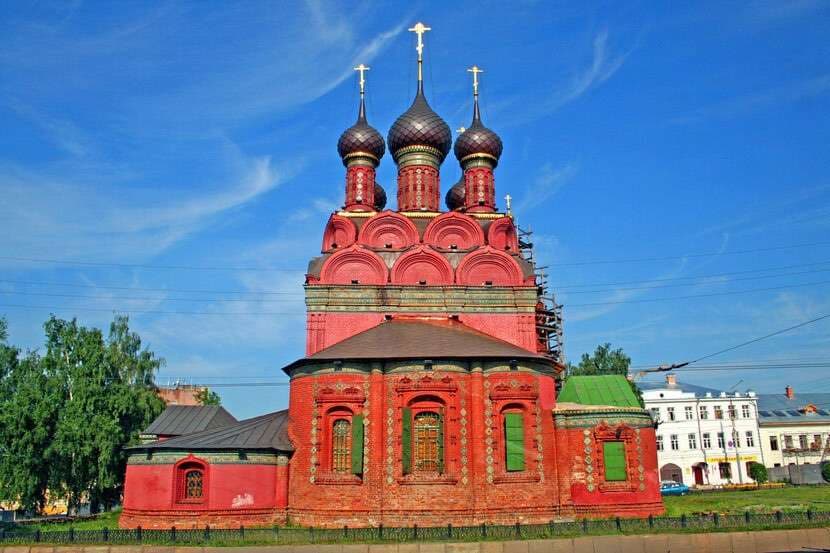 Богоявленская площадь (Церковь Богоявления Господня) — точка маршрута «Ярославль – город с тысячелетней историей»