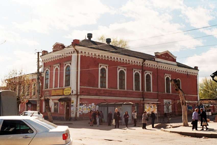 Здание подворья Троицко-Ильинского монастыря — точка маршрута «Кимрский модерн»