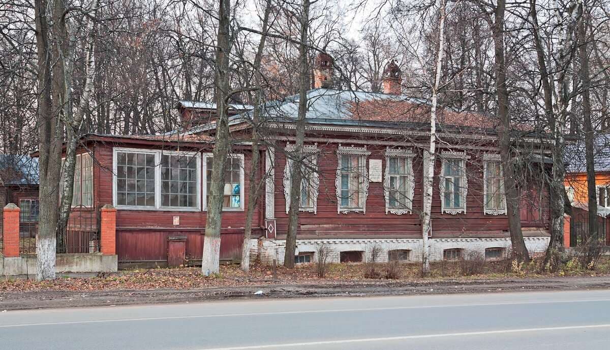 Особняк Д.Н. Кардовского — точка маршрута «Город пятидесяти храмов и одного озера»