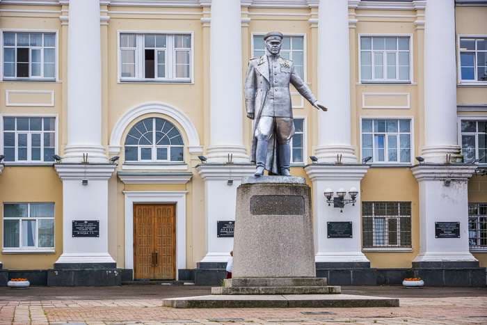 Памятник Г. К. Жукову — точка маршрута «Военные страницы Твери»