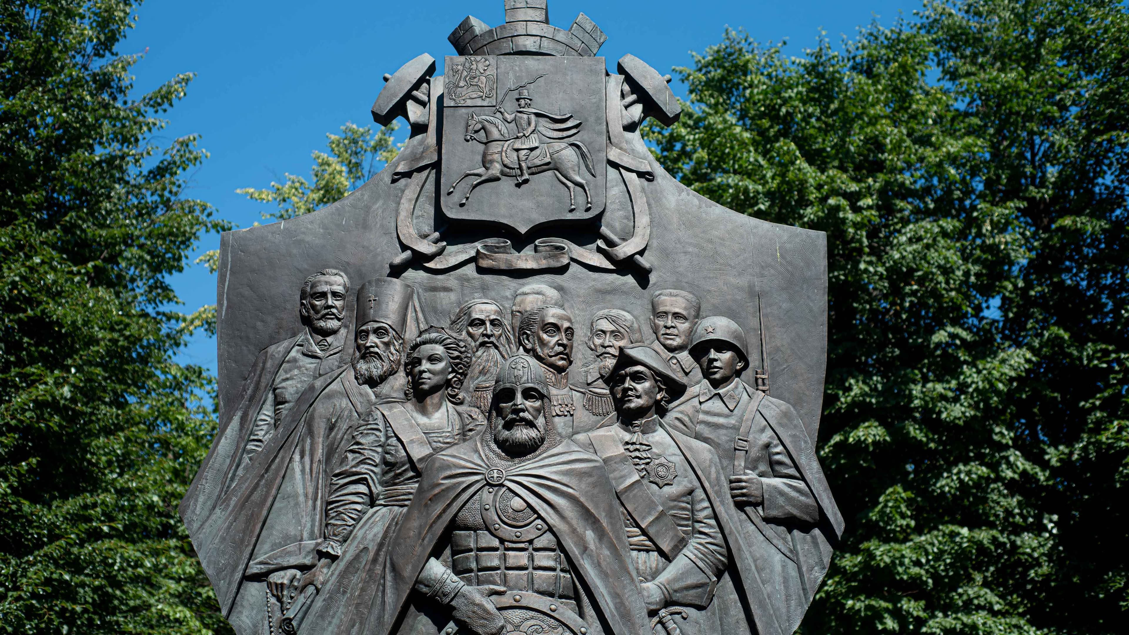 Памятник 700-летия — точка маршрута «Прогулка по Клину»
