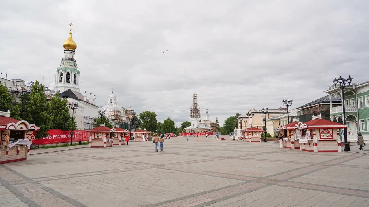 Кремлевская площадь — точка маршрута «Есенинская Вологда»