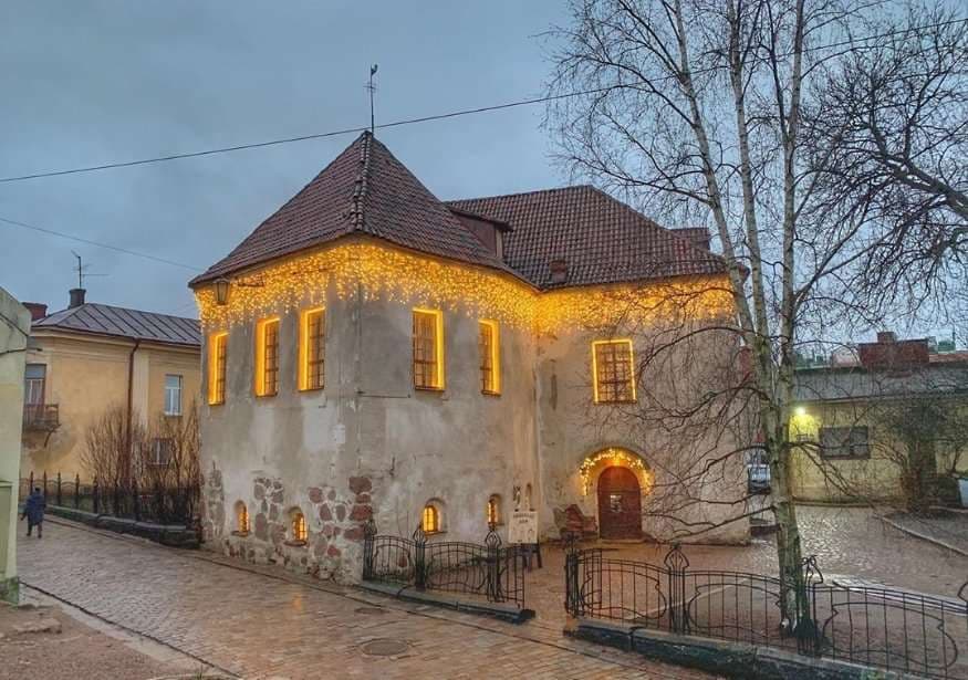 Костёл Святого Гиацинта (Рыцарский дом) — точка маршрута «Архитектурные контрасты Выборга»