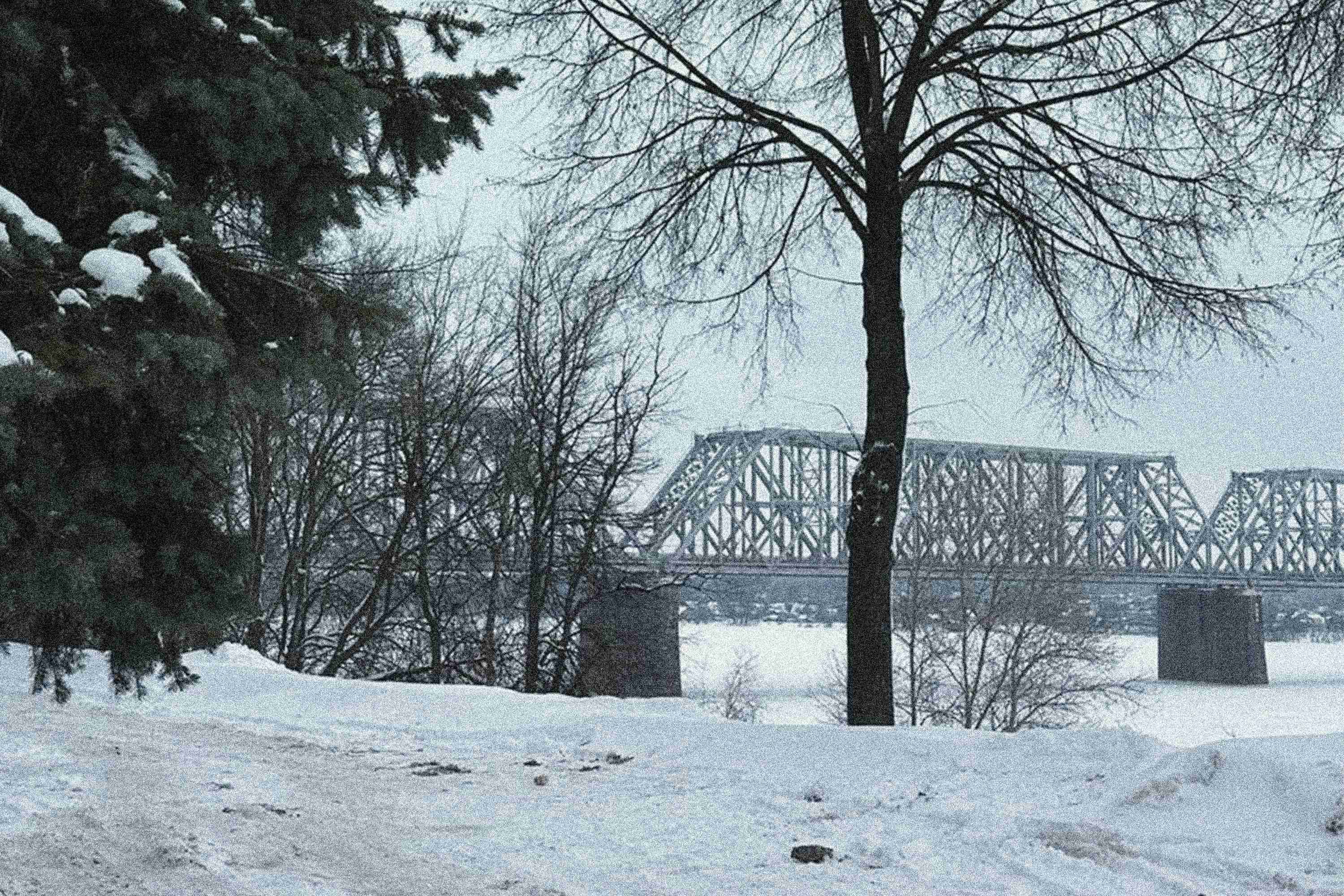 Марат вступает в комсомол — точка маршрута «Места съёмок «Слова пацана»»