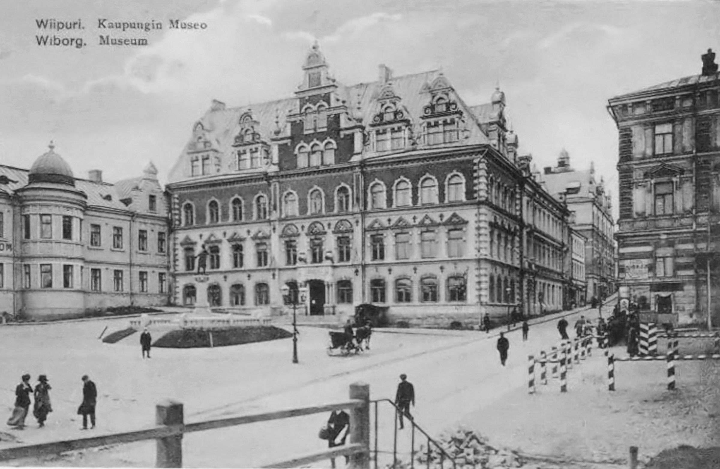 Площадь Старой Ратуши — точка маршрута «Архитектурные контрасты Выборга»
