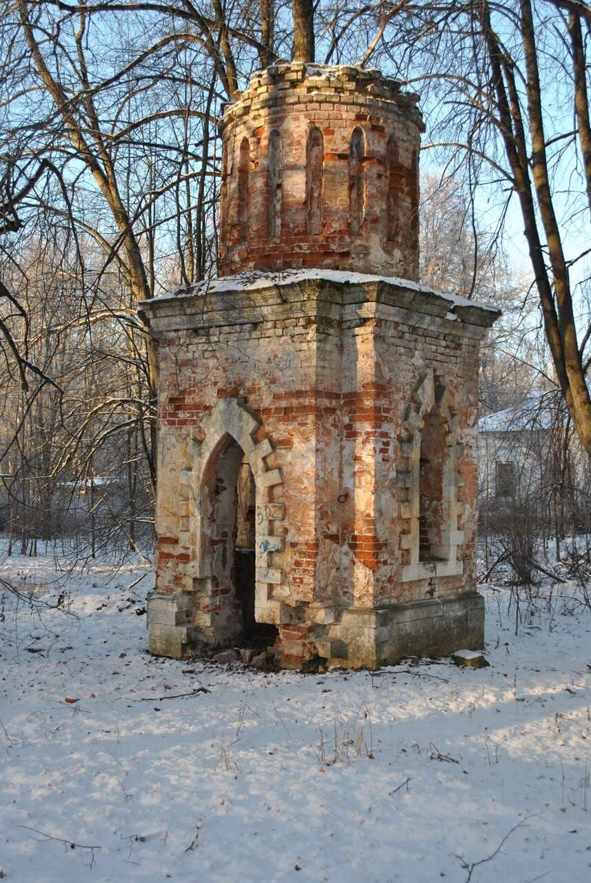 Въездная башня усадьбы — точка маршрута «Усадьба Осташёво»